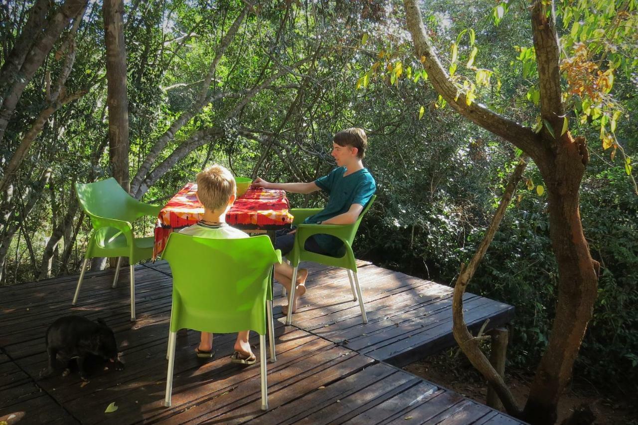 שלושלואי Umkhumbi Lodge מראה חיצוני תמונה